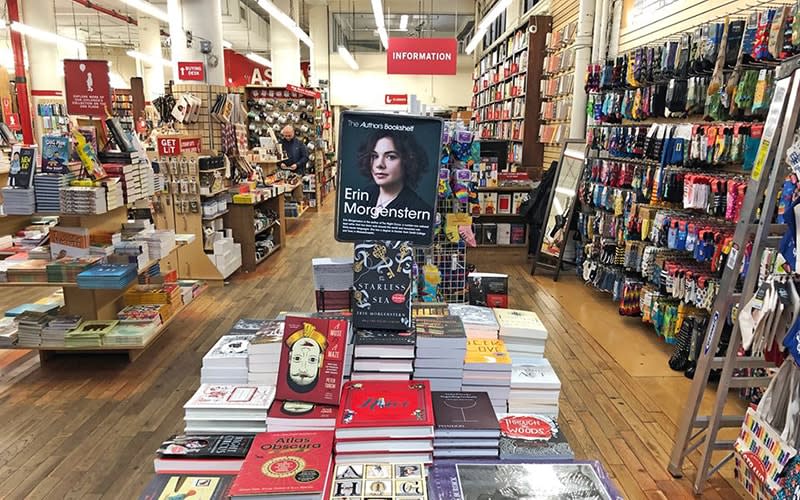 strand books, new york