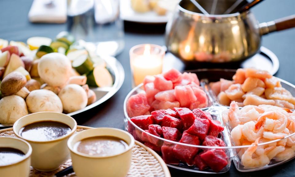 <b>Photo: Simply Fondue/<a href="https://redirect.hoodline.com/http-tracking-groupoe7876e331a3ca06a0bf6?utm_source=all-feed&utm_medium=rss&utm_campaign=stories&pd00=39593d7c-3396-45b7-84dc-ca9a72247675&pd01=81024472-a80c-4266-a0e5-a3bf8775daa7&pd02=pl&pd99=2c9b5838-f71c-41df-973c-eae0e9148d81" rel="nofollow noopener" target="_blank" data-ylk="slk:Groupon;elm:context_link;itc:0;sec:content-canvas" class="link ">Groupon</a></b>