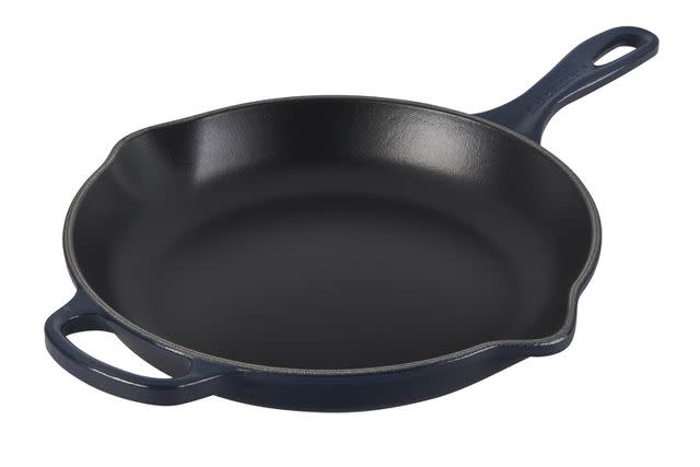 <p>Le Creuset</p>