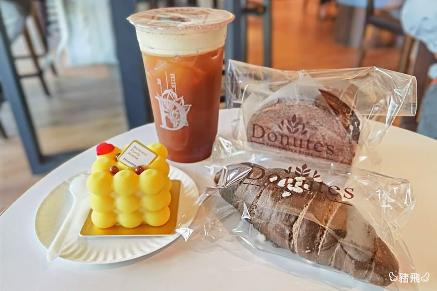 台南｜Donutes多那之咖啡西門門市