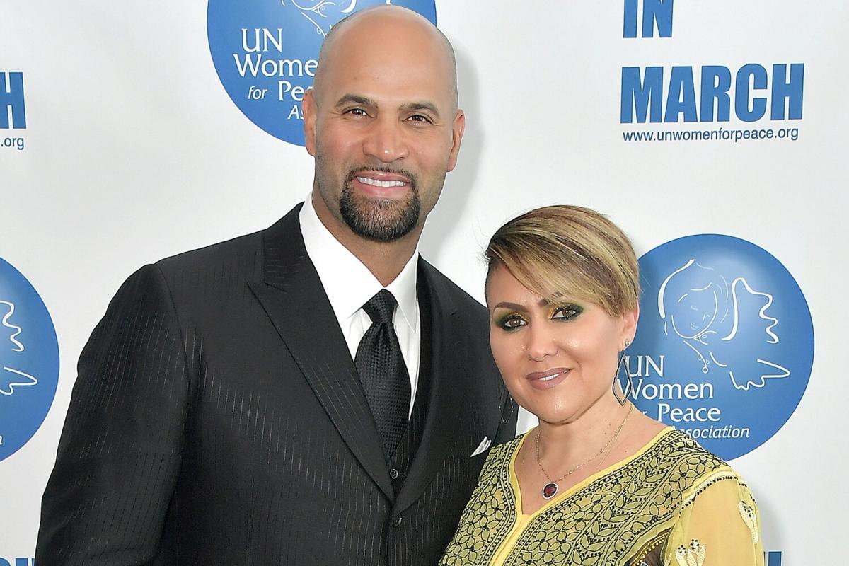 Albert Pujols of the St. Louis Cardinals celebrates with family after  News Photo - Getty Images