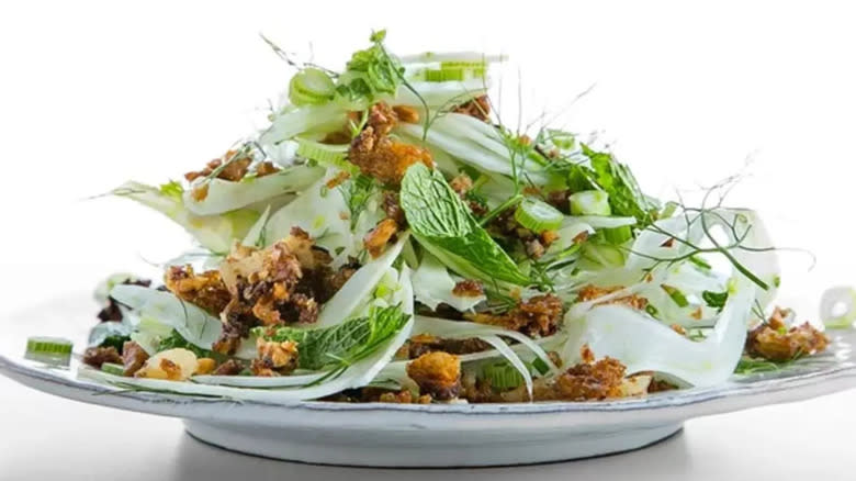 Fennel salad with walnuts 