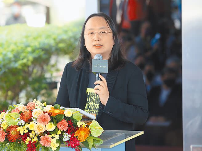 數位發展部27日正式揭牌成立，首任部長唐鳳表示，數位部核心理念是「全民數位韌性」，未來還要發展多元宇宙。（姚志平攝）