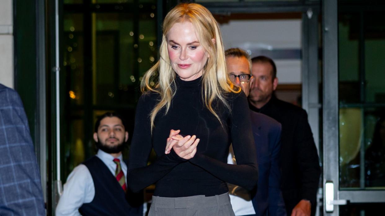 Nicole kidman grey trousers