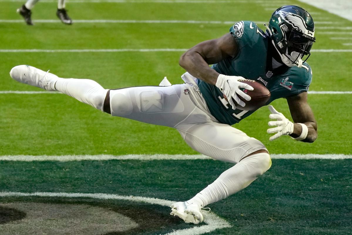 NFL players react to Eagles WR A.J. Brown's TD in Super Bowl 57