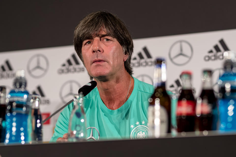Bundestrainer Joachim Löw steht Rede und Antwort. (Bild: Getty Images)