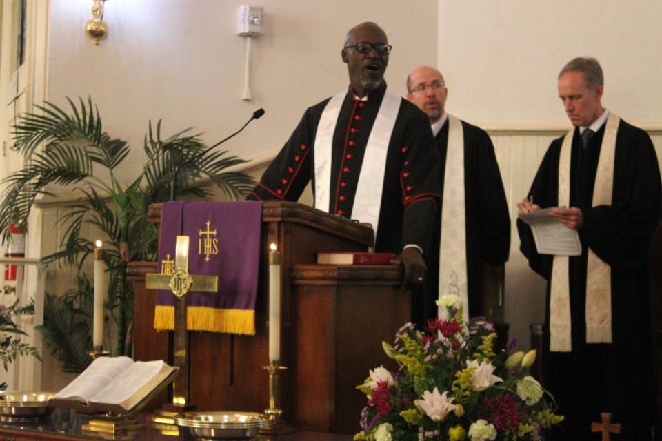 Pastor Michael A. Frazier Sr. of Mount Pleasant United Methodist Church speaks during the Sunday morning worship service at the church.
(Photo: Photo by Voleer Thomas/For The Guardian)