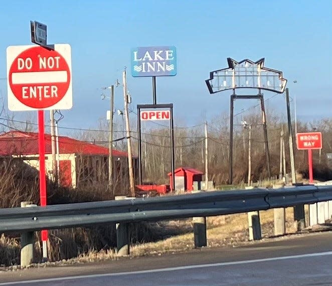 Lake Inn, located in Buckeye Lake, next to the Interstate 70 eastbound off ramp to Ohio 79.