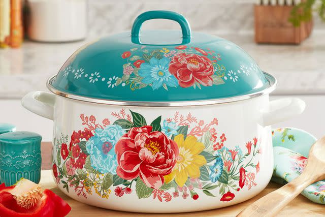 The Pioneer Woman Vintage Floral 4 Quart Enamel Cast Iron Dutch Oven with  Lid 