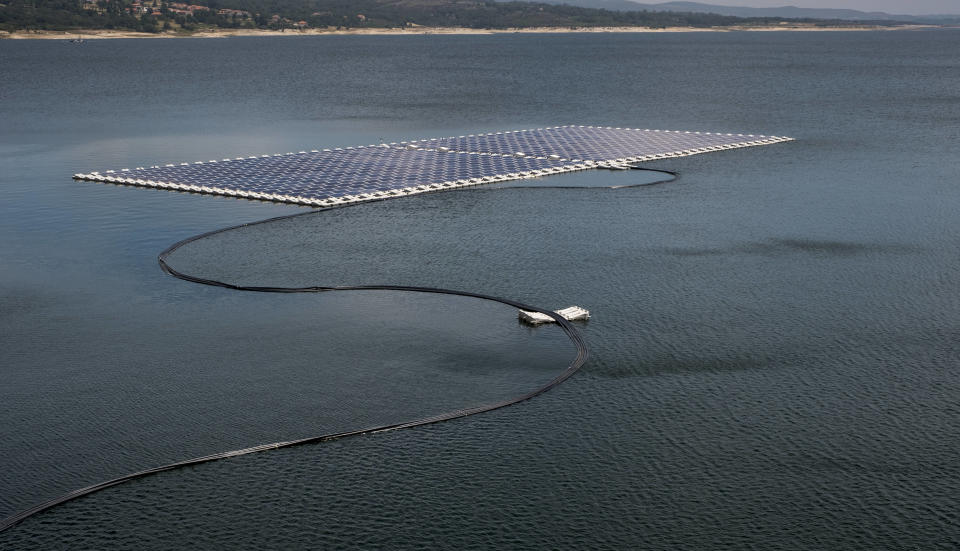 The&nbsp;panels sit atop the&nbsp;dammed mouth of the Rabag&atilde;o River, near the shore.&nbsp;