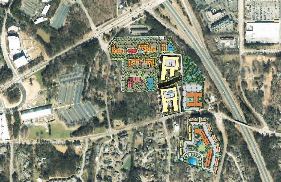 A map shows four pending projects in the eastern portion of Chapel Hill, in Durham County: Gateway (top center), White Oak Drive (at right), and the 5500 Old Durham Road and Huse Street developments, which would create a new intersection on Old Durham Road.