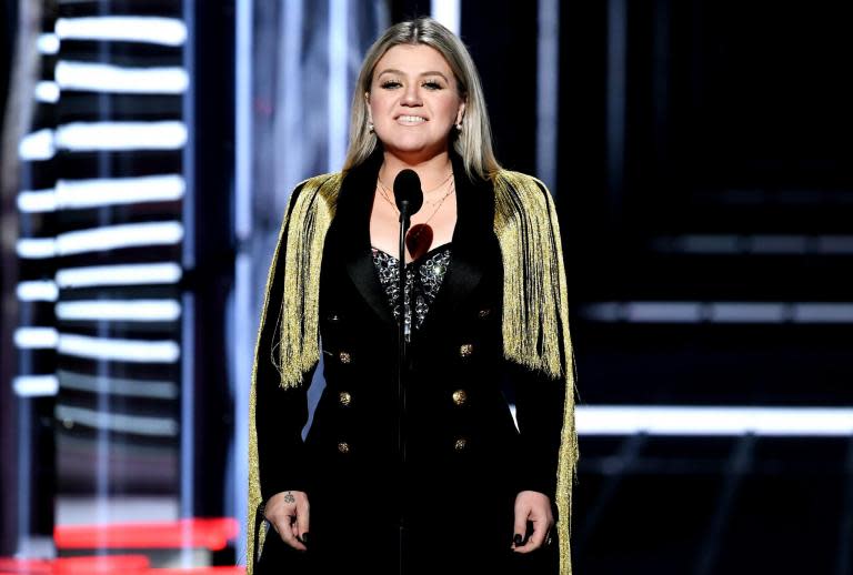 Billboard Music Awards: Kelly Clarkson calls for action against gun violence