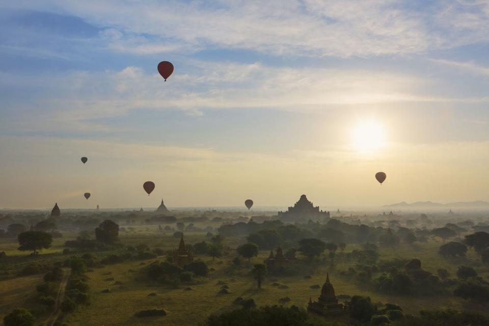 <p>Hot air balloons at sunrise in Bagan, Myanmar // January 29, 2014</p>