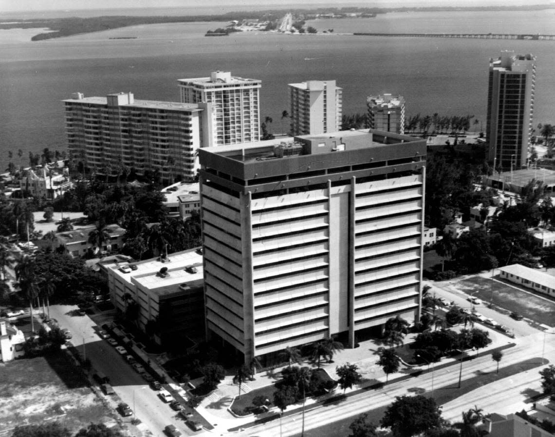 Forte Plaza office building in 1978.