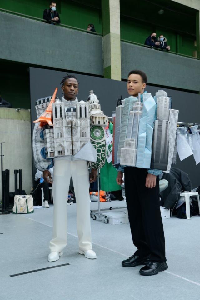 Louis Vuitton's Virgil Abloh showcases men in dresses and skirts, Virgil  Abloh