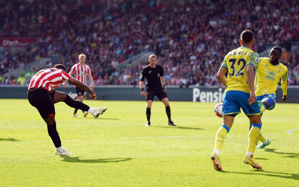   Josh Dasilva - El propietario de Nottingham Forest, Marinakis, furioso por la última derrota abismal - PA/Nick Potts