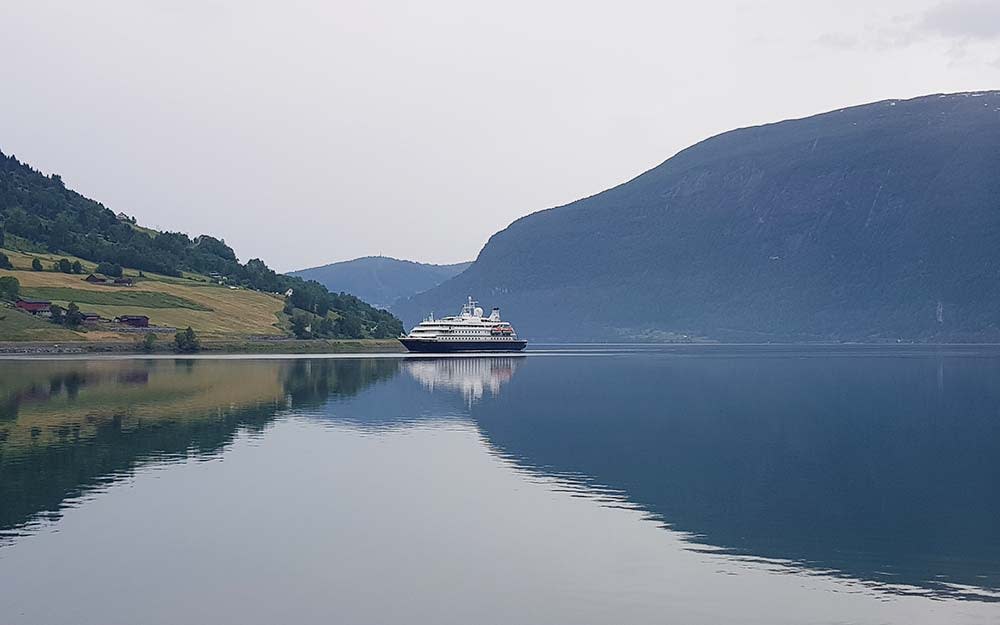 Sea Dream I has cancelled its voyage and is heading to port