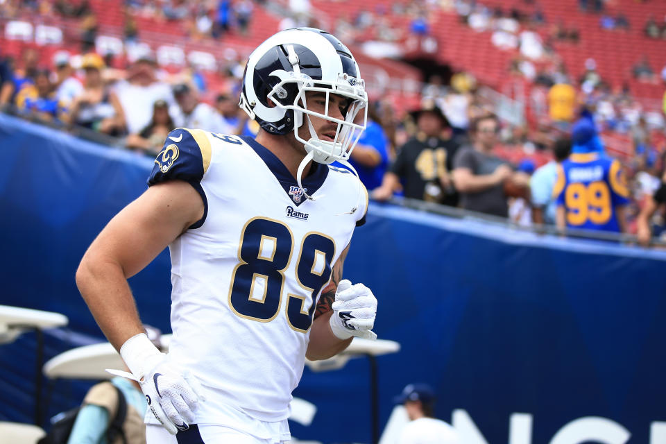 LOS ANGELES, CALIFORNIA - SEPTEMBER 15: Tight end Tyler Higbee #89 of the Los Angeles Rams enters the stadium ahead of the game against the New Orleans Saints at Los Angeles Memorial Coliseum on September 15, 2019 in Los Angeles, California. (Photo by Meg Oliphant/Getty Images)