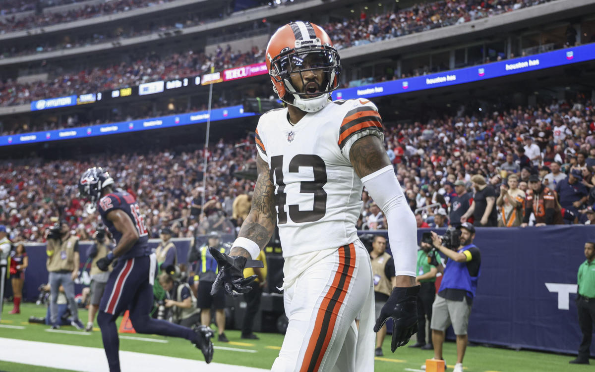 Yahoo Finance on X: The total of players on the Cleveland Browns