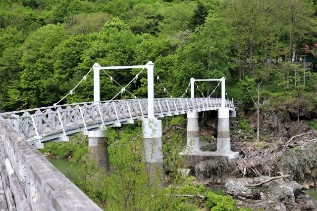 日本北海道17歲少女上月被人推落石狩川死亡。(網上圖片)