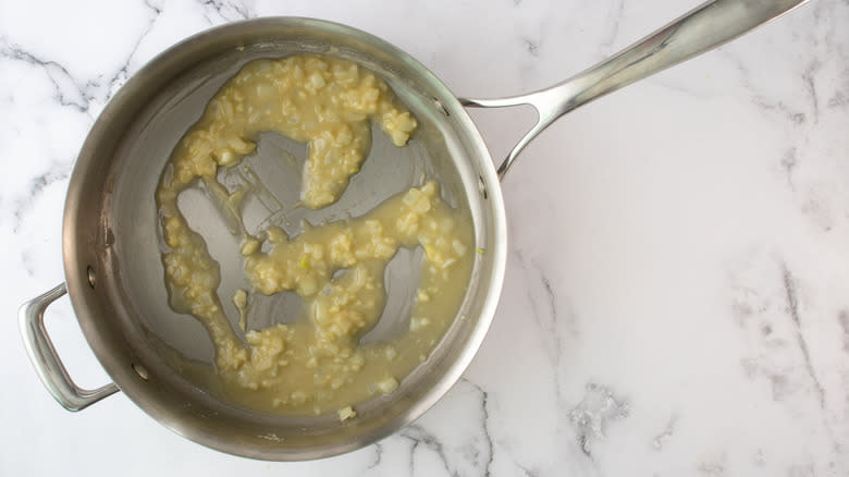 onions garlic and flour