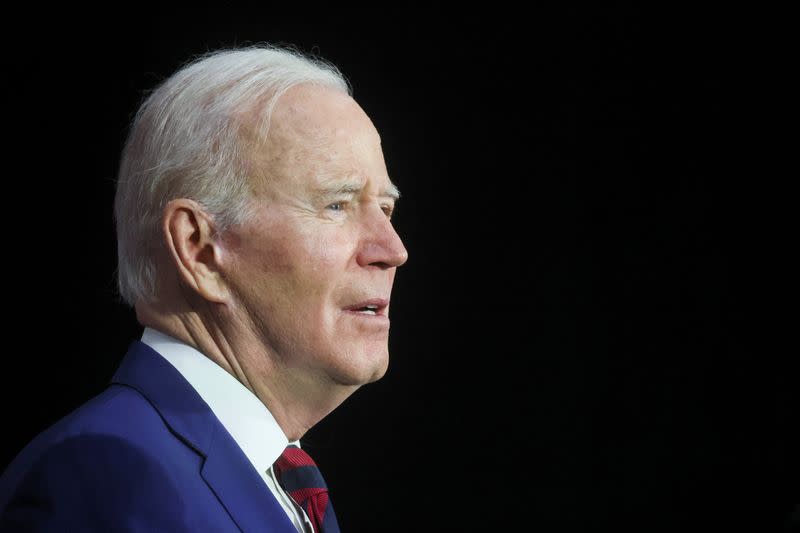 Biden solicita desclasificación de información sobre los orígenes del COVID