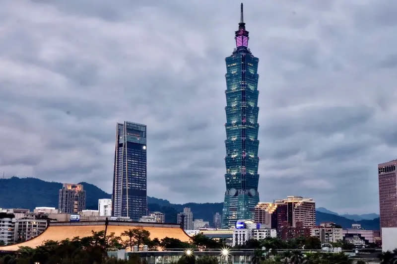 ▲IDM公布世界競爭年報，台灣在全球排名第8名，較上年下滑2名，但仍勝美中日韓。（圖／記者葉盛耀攝）