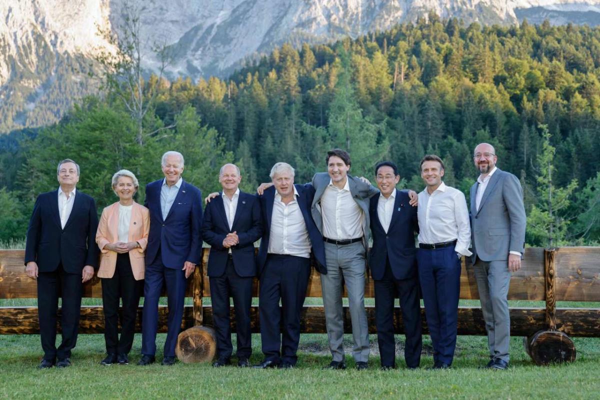 In Germany, the G7 shows its unity and keeps the pressure on Putin