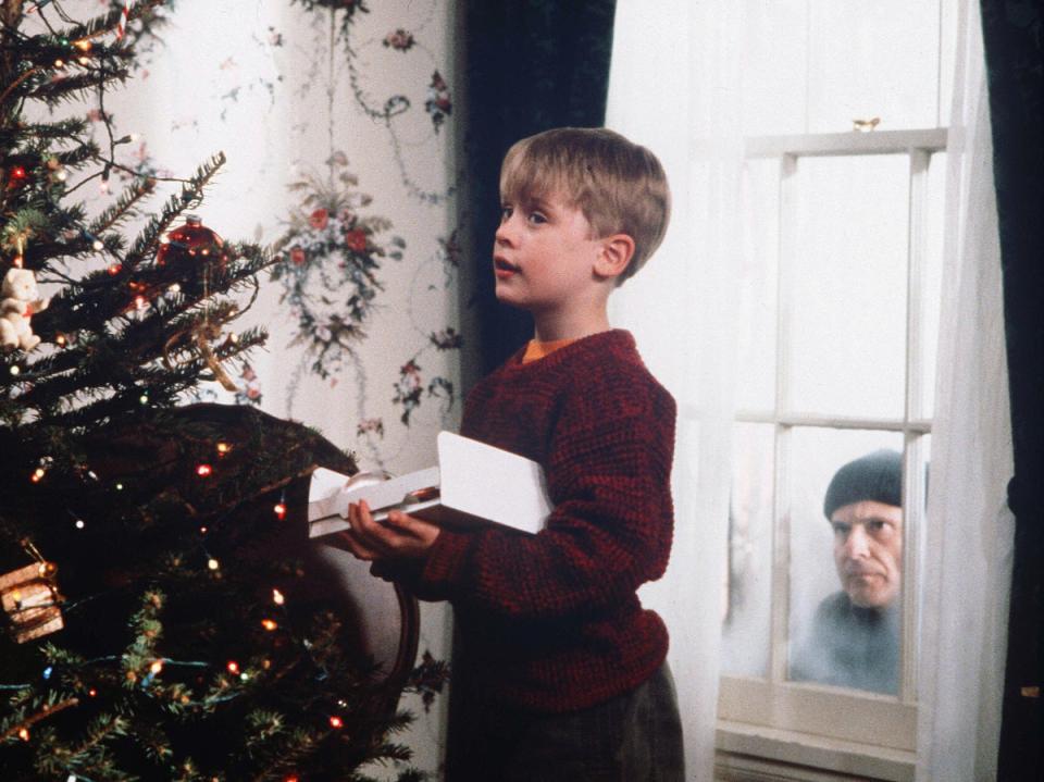 Macaulay Culkin and Joe Pesci in ‘Home Alone’ (20th Century Fox/Kobal/Shutterstock)