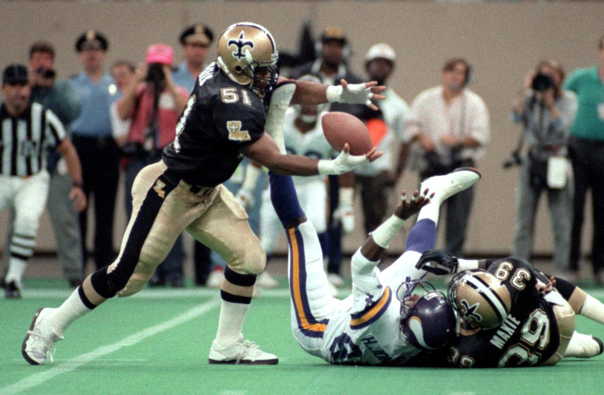 Hall of Fame welcomes inspirational “Field Mouse,” Sam Mills