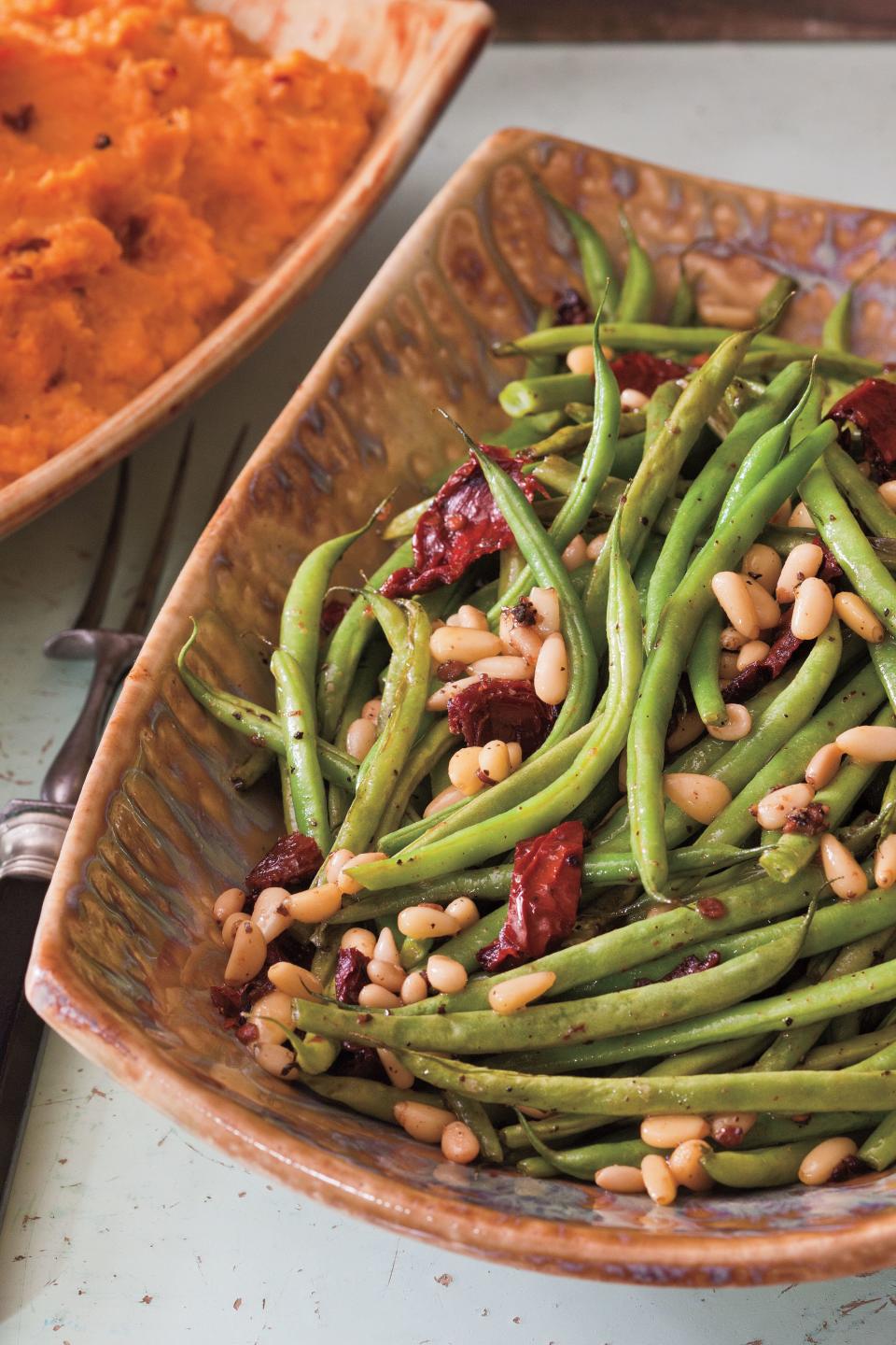 Roasted Green Beans with Sun-dried Tomatoes