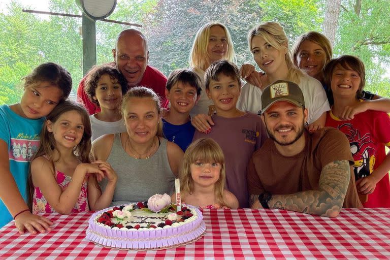 Wanda Nara, Mauro Icardi y la familia