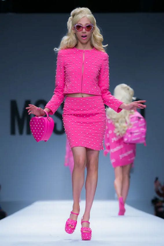 moschino-barbie