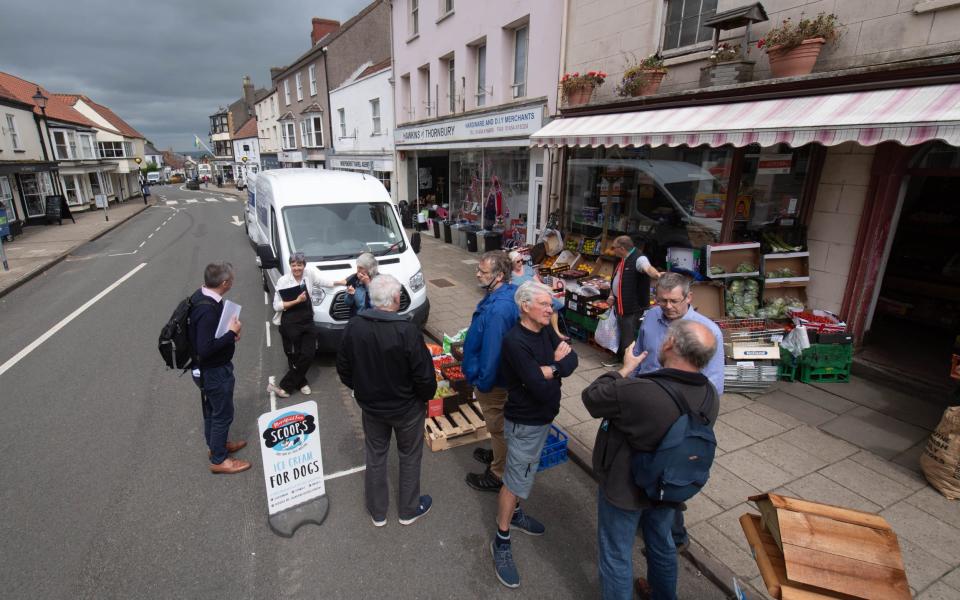 High Street, Thornbury - Lee Thomas 