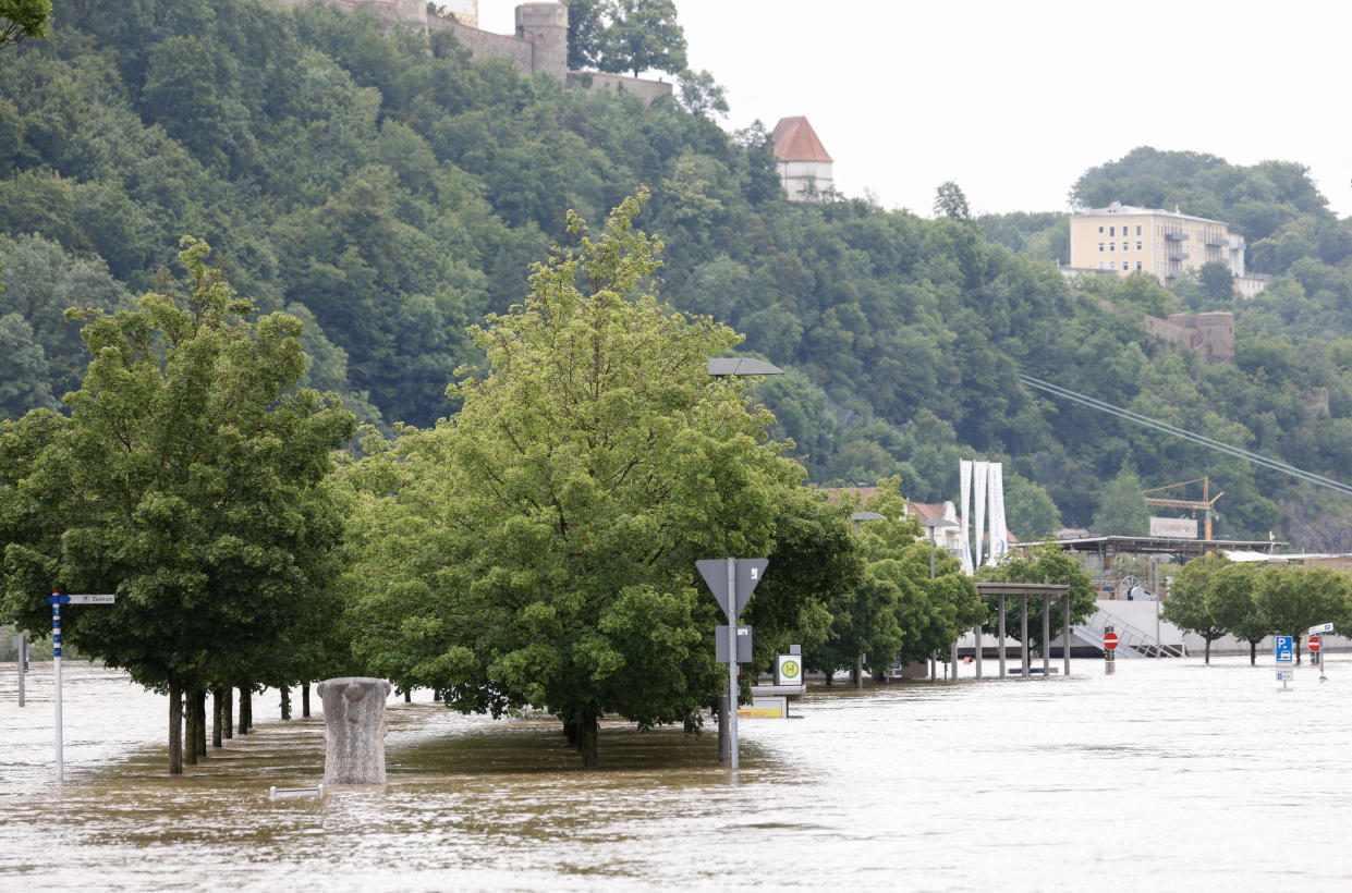 Une Allemande a été secourue après avoir passé plus de 60 heures dans un arbre pour échapper à la montée des eaux le 4 juin 2024 (image d’illustration des inondations à Passau, en Bavière, le 4 juin 2024)