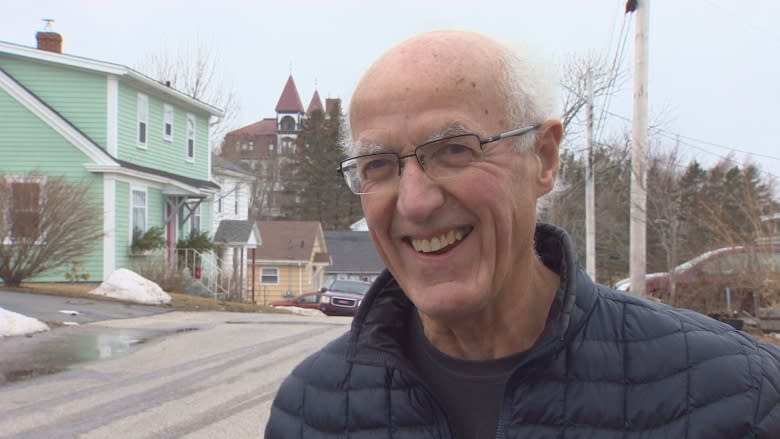 Lunenburg councillor who objected to town's private meetings resigns