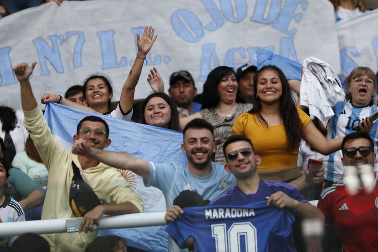 El público está encantadísimo con el Mundial y copa las tribunas de las cuatro sedes de juego