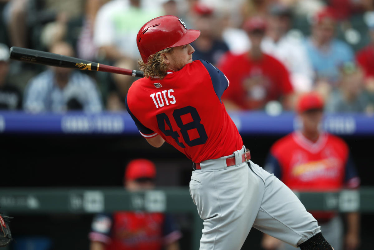 Photo: St. Louis Cardinals Harrison Bader tries to make catch