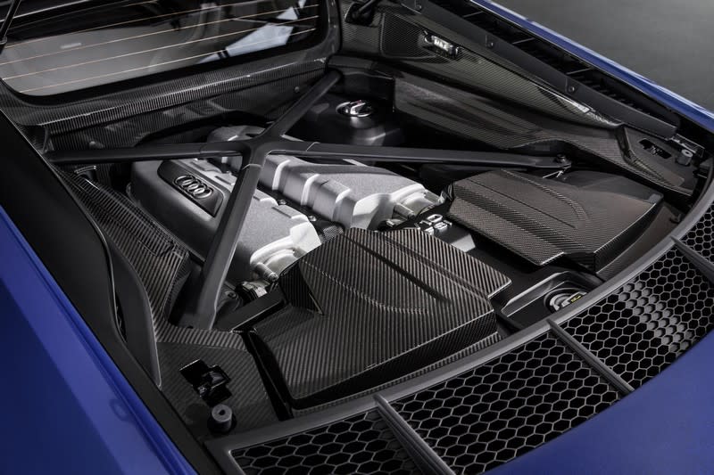 未來V10引擎應會導入油電系統，之後R8有可能會採相同配置。