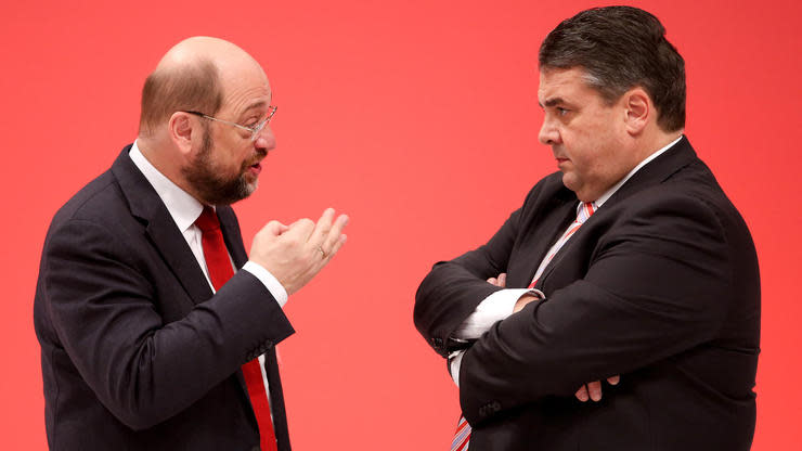 Inmitten des Wahlkampfs greifen SPD-Kanzlerkandidat Schulz und Außenminister Gabriel in die Debatte um die Zukunft der Stahlsparte von Thyssen-Krupp ein. Und provozieren damit heftige Kritik bei Union und FDP.