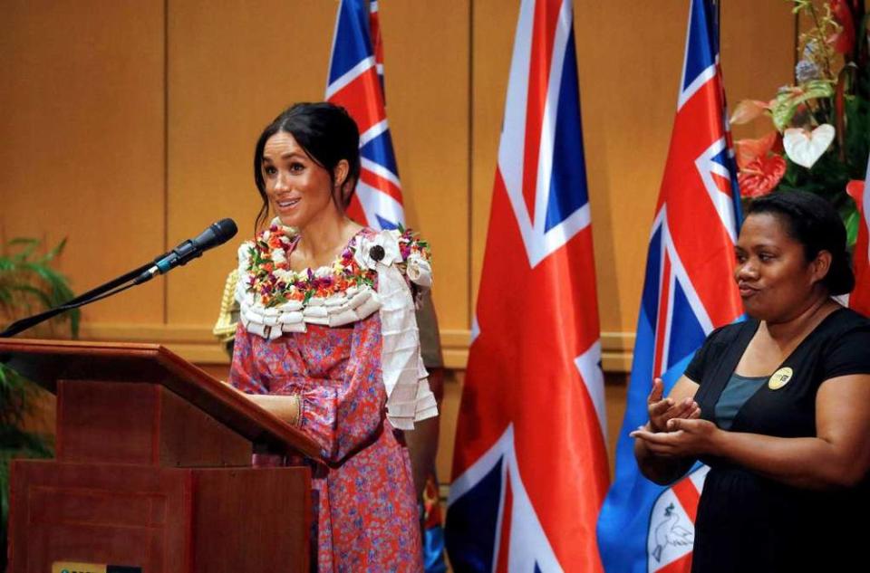 Meghan Markle, Prince Harry Visit Tonga's Tupou College