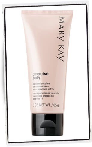 TimeWise Body Hand and Décolleté Cream Sunscreen Broad Spectrum SPF 15 – Cortesía Mary Kay
