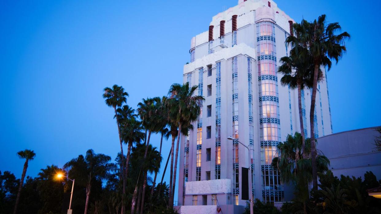 sunset tower hotel in west hollywood, ca