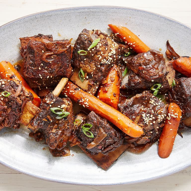 Slow Cooker Short Ribs