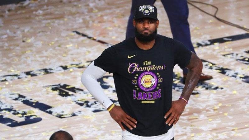 詹皇（Lebron James）成功帶領洛杉磯湖人隊拿下2020總冠軍，也是隊史第17座冠軍。（翻攝自NBA官方臉書）