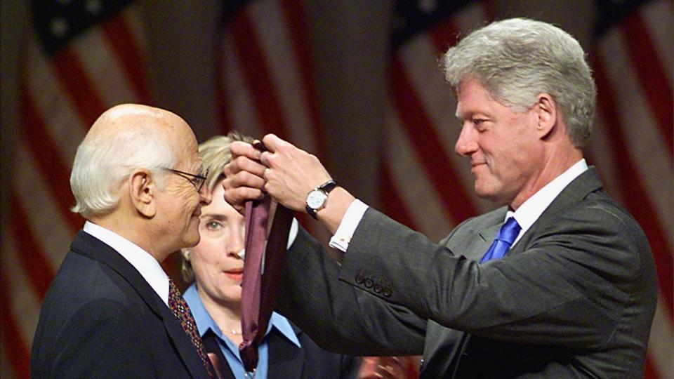 <p>In 1999, President Bill Clinton (with First Lady Hillary Clinton) presented Lear with the National Medal of Arts, the highest honor given to artists by the government. </p> <p>"Norman Lear has held up a mirror to American society and changed the way we look at it," the president said in his remarks.</p>