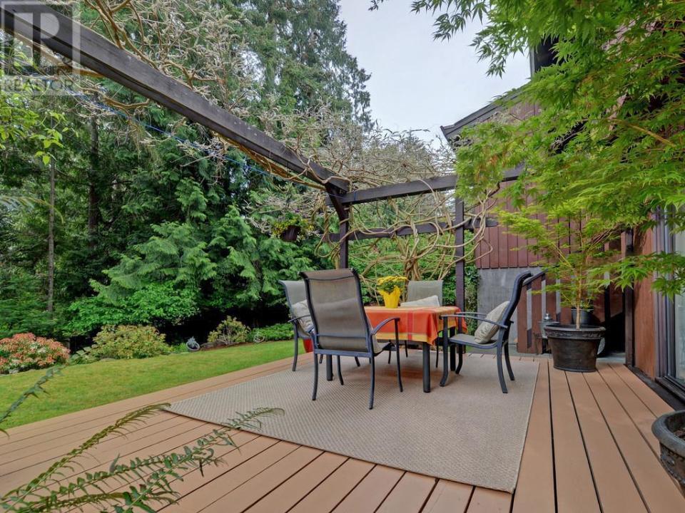 <p><span>4659 Deerwood Terrace, Victoria, B.C.</span><br> Relax on the private rear patio or rear deck — there are plenty of options! <br>(Photo: Zoocasa) </p>