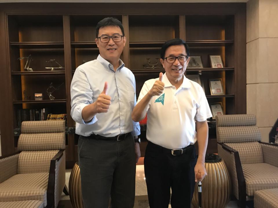 ▲民進黨台北市長候選人姚文智前往高雄拜會前總統陳水扁取經。（圖／姚文智辦公室提供 2018.9.19）