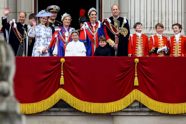 PHOTO: Prince Edward, Sophie, Duchess of Edinburgh, Anne, Princess Royal, Vice Admiral Sir Tim Laurence, Prince William, Catherine, Princess of Wales, stand on the Buckingham Palace balcony following King Charles' coronation in London, May 6, 2023. (Hannah Mckay/Reuters)