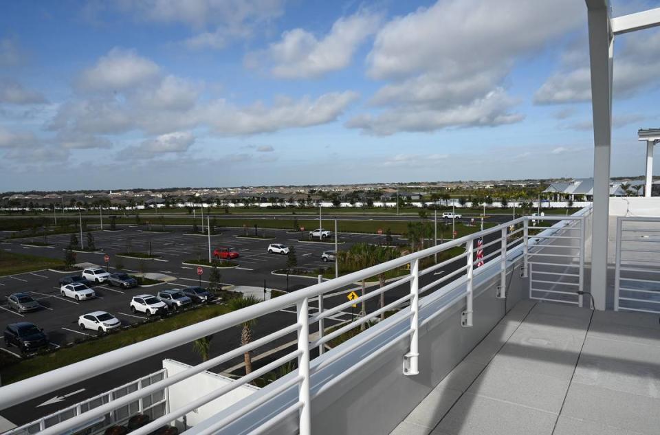 The Lakewood Ranch Library at 16410 Rangeland Parkway will open Friday, Jan. 12, 2024. The county’s newest library will feature rooftop yoga. Tiffany Tompkins/ttompkins@bradenton.com